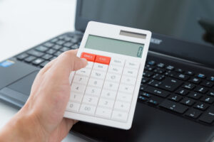 なぜ、合併法人の繰越欠損金、特定資産が制限されるのか