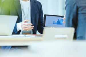 なぜ、適格合併だと繰越欠損金が引き継げるのか